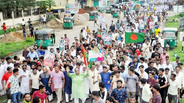 গোলাপগঞ্জে বিএনপি অঙ্গ-সংগঠনের বিশাল বর্ণাঢ্য শোভাযাত্রা