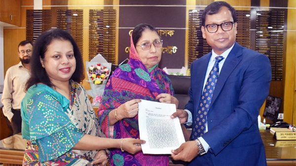 সিলেটের জিতু মিয়া পয়েন্টে স্পিড ব্রেকার ও শাহজালাল (রহ:) চতুর নির্মাণের দাবীতে স্মারকলিপি পেশ