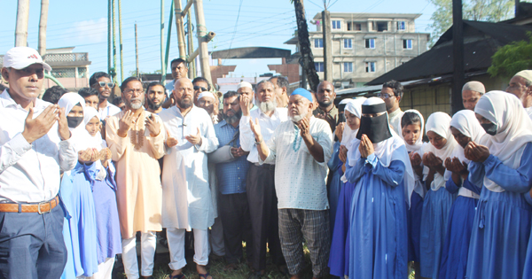 লালাবাজার দ্বিপাক্ষিক উচ্চ বিদ্যালয় ও কলেজে ডিপ টিউবওয়েল উদ্বোধন করলেন এম এ মালিক