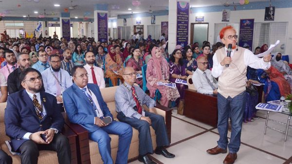 শিক্ষকদের দক্ষতা বৃদ্ধিতে স্কলার্সহোমে সেমিনার ও ওয়ার্কশপ অনুষ্ঠিত